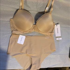 Calvin Klein lace bra set 34B